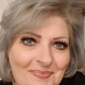 Meet your Posher, Deanna